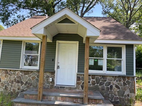 Homes For Rent - 57 N Washington Avenue<br/> Suffolk County, Centereach, NY 11720