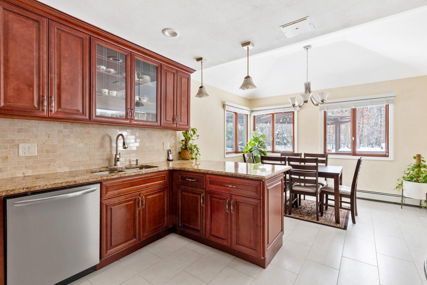 1220 Carlls Straight Path, Dix Hills, New York image 21