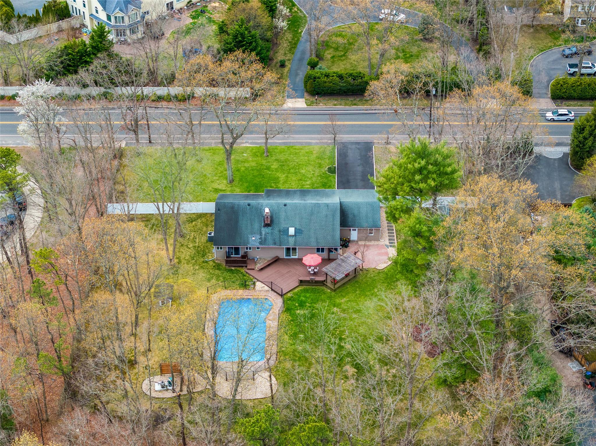 1220 Carlls Straight Path, Dix Hills, New York image 37