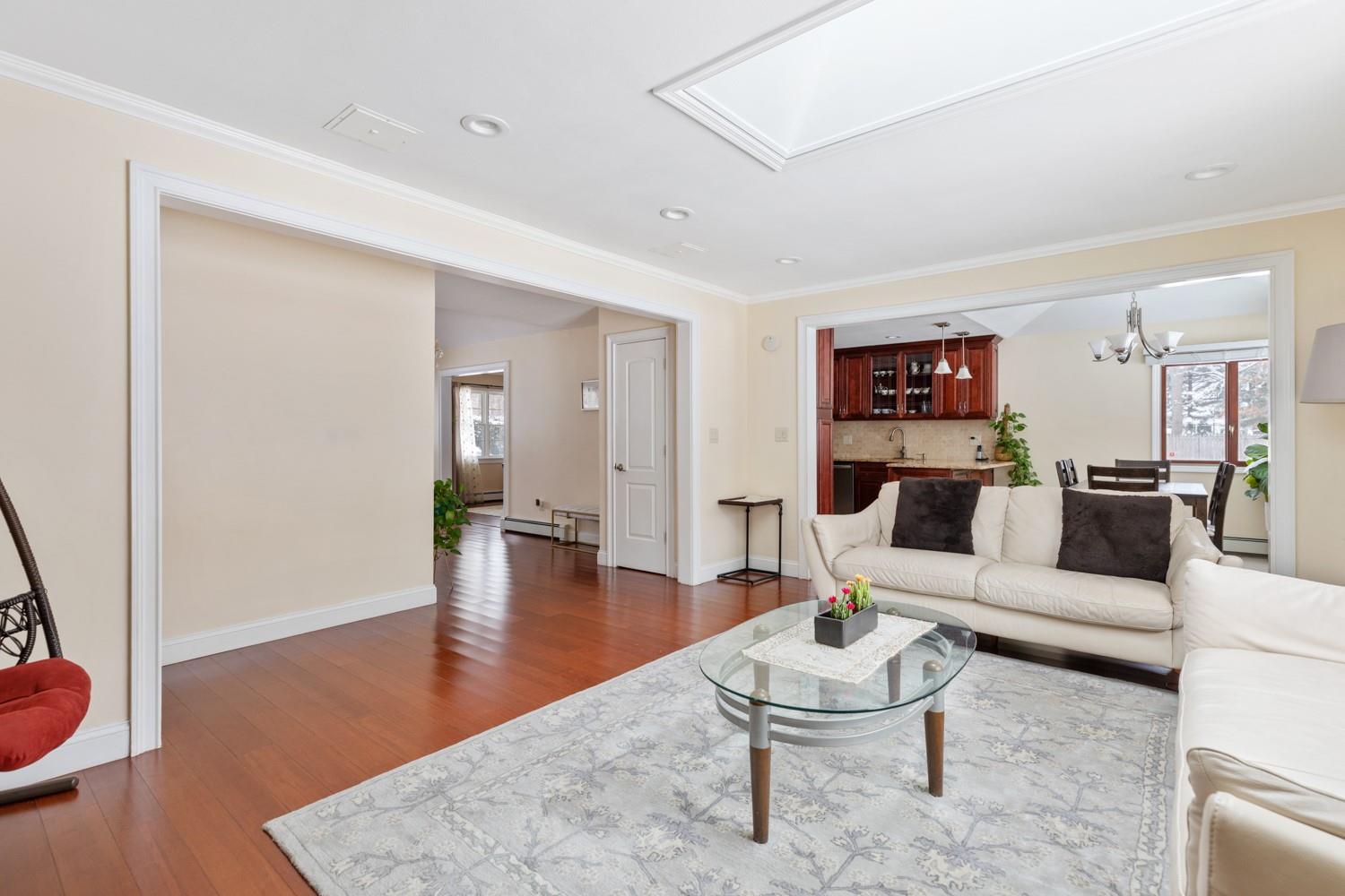 1220 Carlls Straight Path, Dix Hills, New York image 13