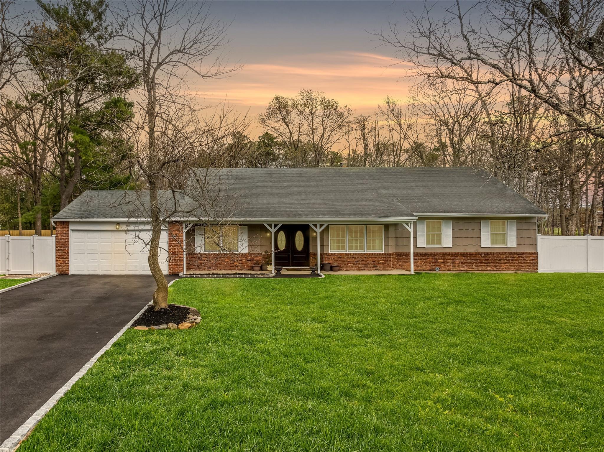 1220 Carlls Straight Path, Dix Hills, New York image 4