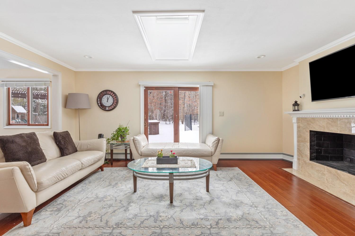 1220 Carlls Straight Path, Dix Hills, New York image 14