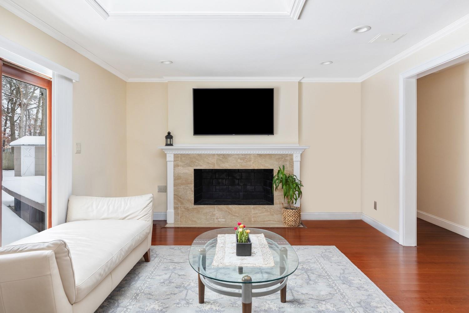 1220 Carlls Straight Path, Dix Hills, New York image 11