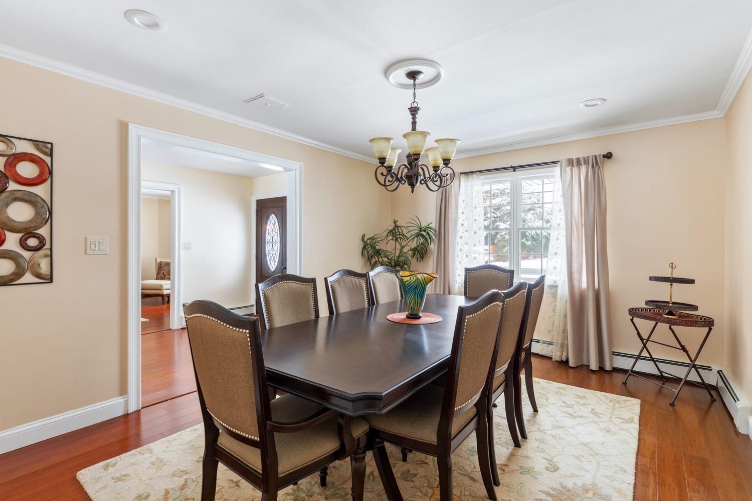 1220 Carlls Straight Path, Dix Hills, New York image 16