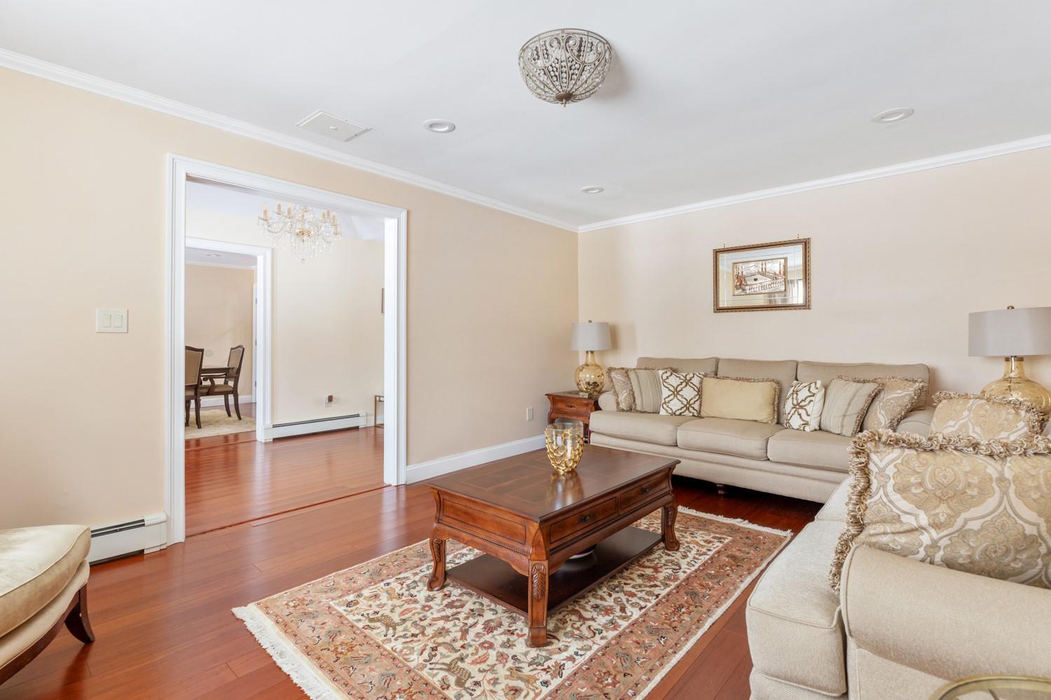 1220 Carlls Straight Path, Dix Hills, New York image 8