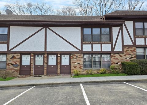 Homes For Sale - 86 Bailey Court #86<br/> Middle Island, NY 11953