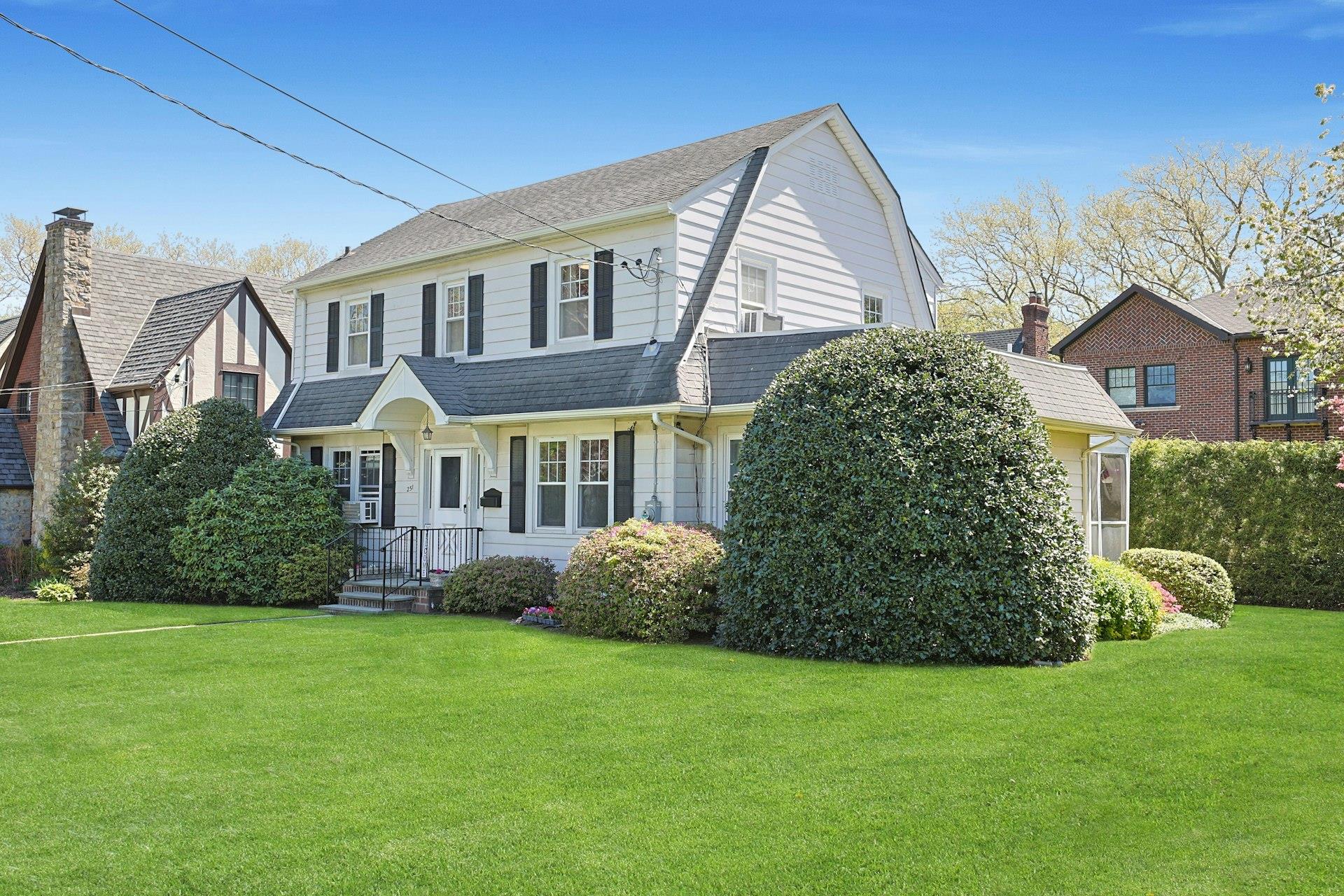 251 Crestwood Avenue, Tuckahoe, New York image 3