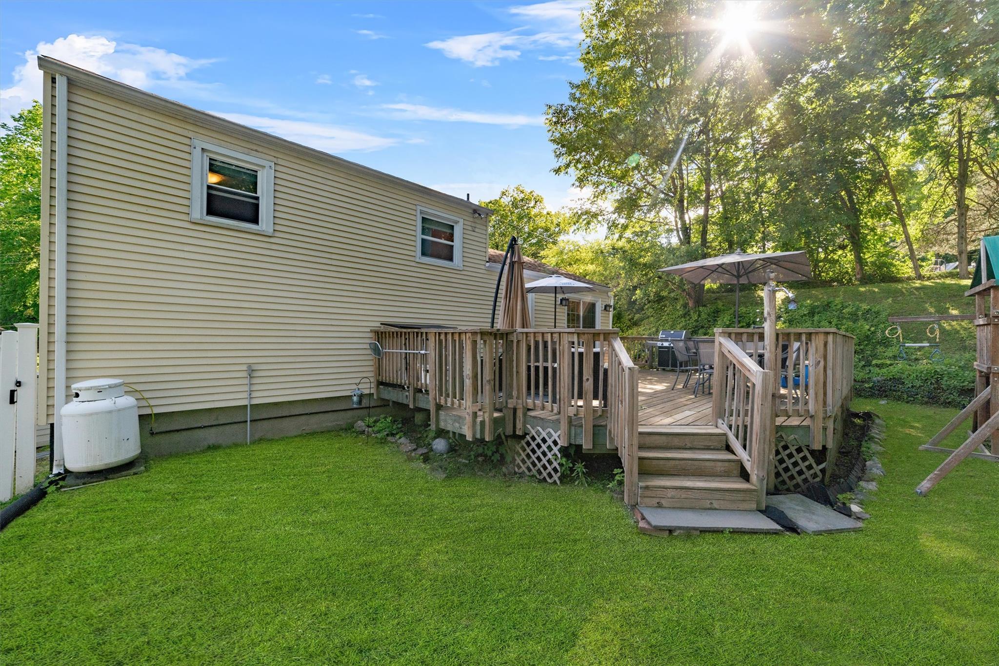 Cortlandt Manor, New York 10567, United States, 3 Bedrooms Bedrooms, ,1 BathroomBathrooms,Residential,Active,136766