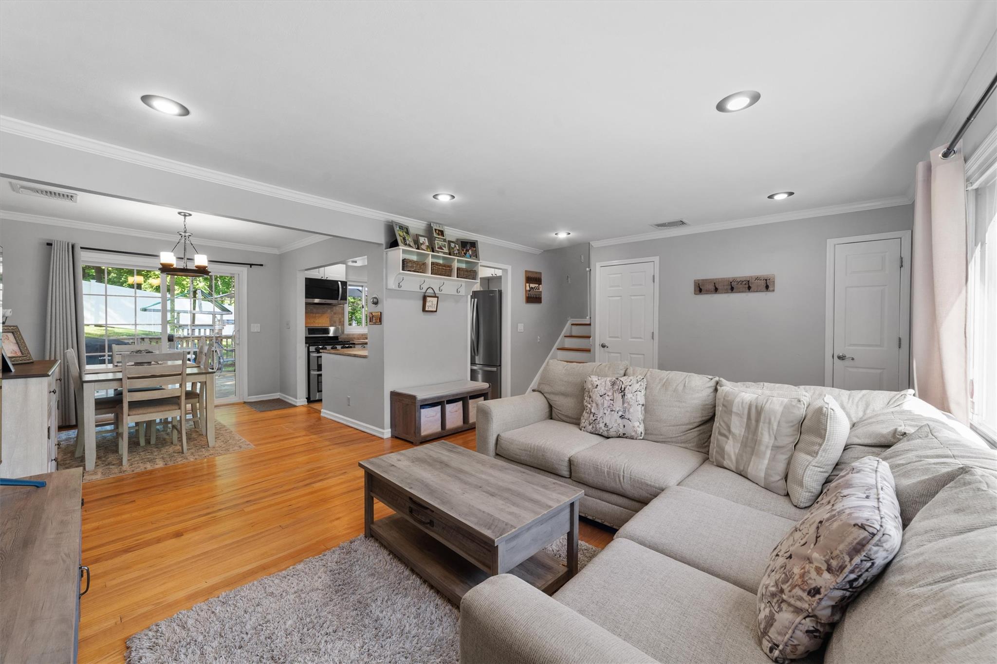 Cortlandt Manor, New York 10567, United States, 3 Bedrooms Bedrooms, ,1 BathroomBathrooms,Residential,Active,136766