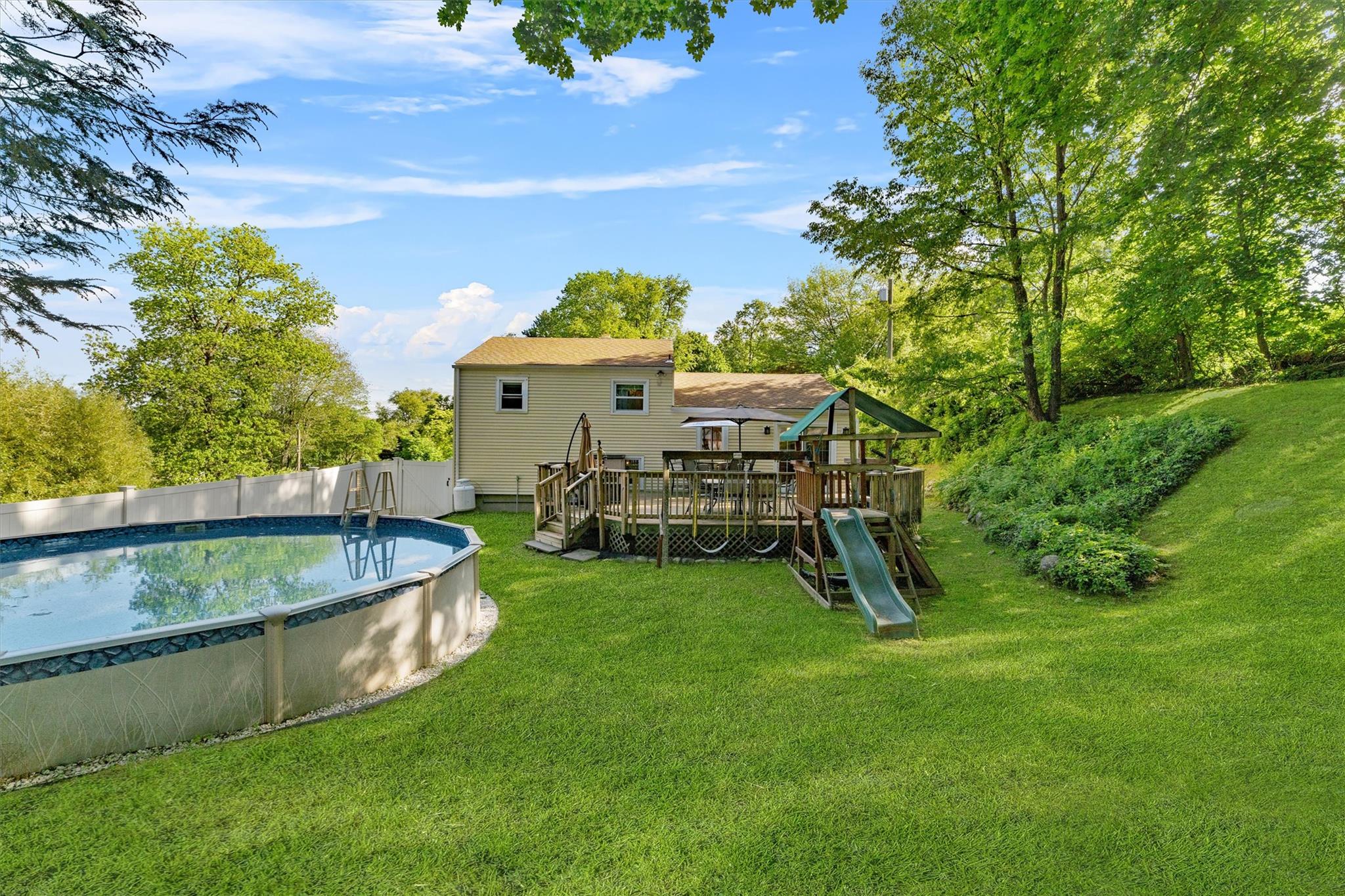 Cortlandt Manor, New York 10567, United States, 3 Bedrooms Bedrooms, ,1 BathroomBathrooms,Residential,Active,136766