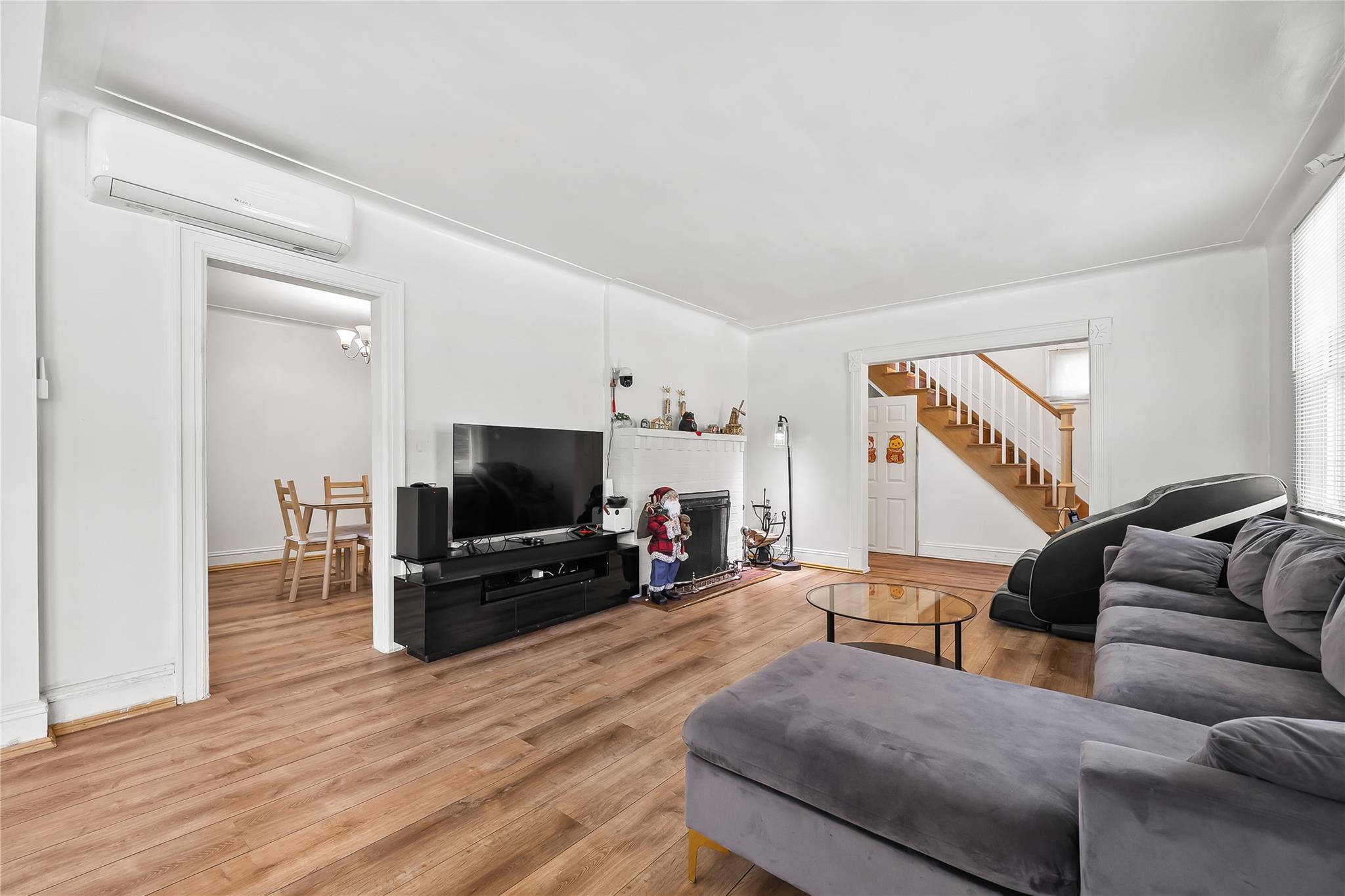 34 Little Neck Road, Little Neck, New York image 6