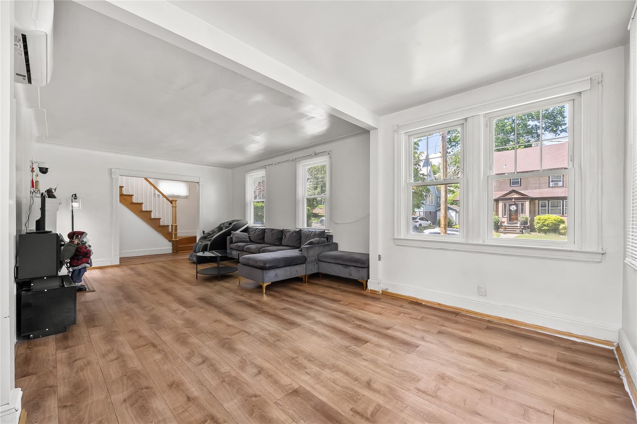 34 Little Neck Road, Little Neck, New York image 5