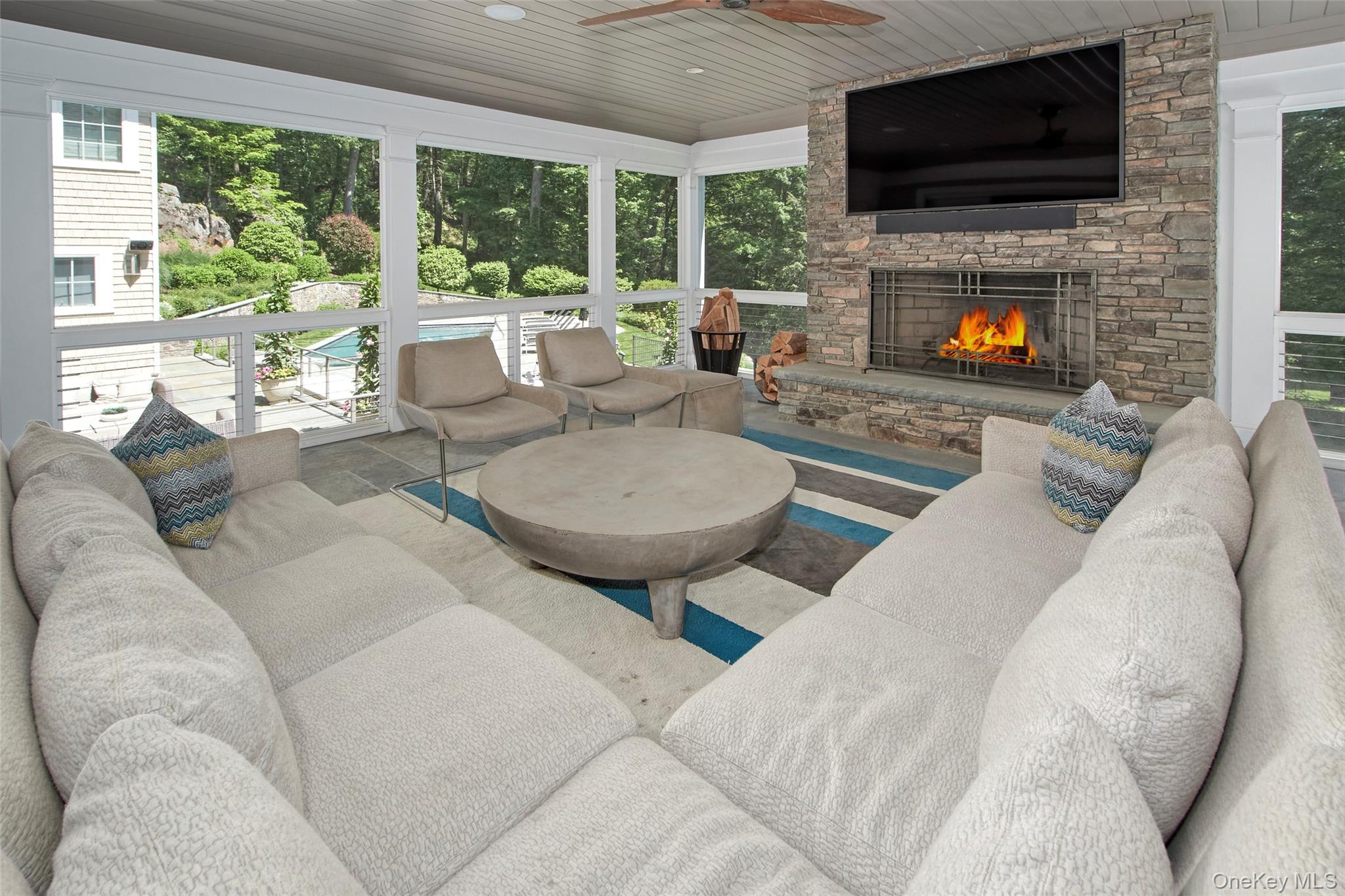 Chappaqua, New York 10514, United States, 4 Bedrooms Bedrooms, ,5 BathroomsBathrooms,Residential,Active,140296