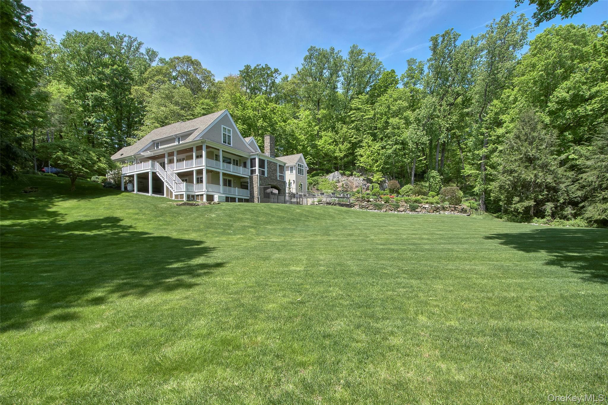 Chappaqua, New York 10514, United States, 4 Bedrooms Bedrooms, ,5 BathroomsBathrooms,Residential,Active,140296