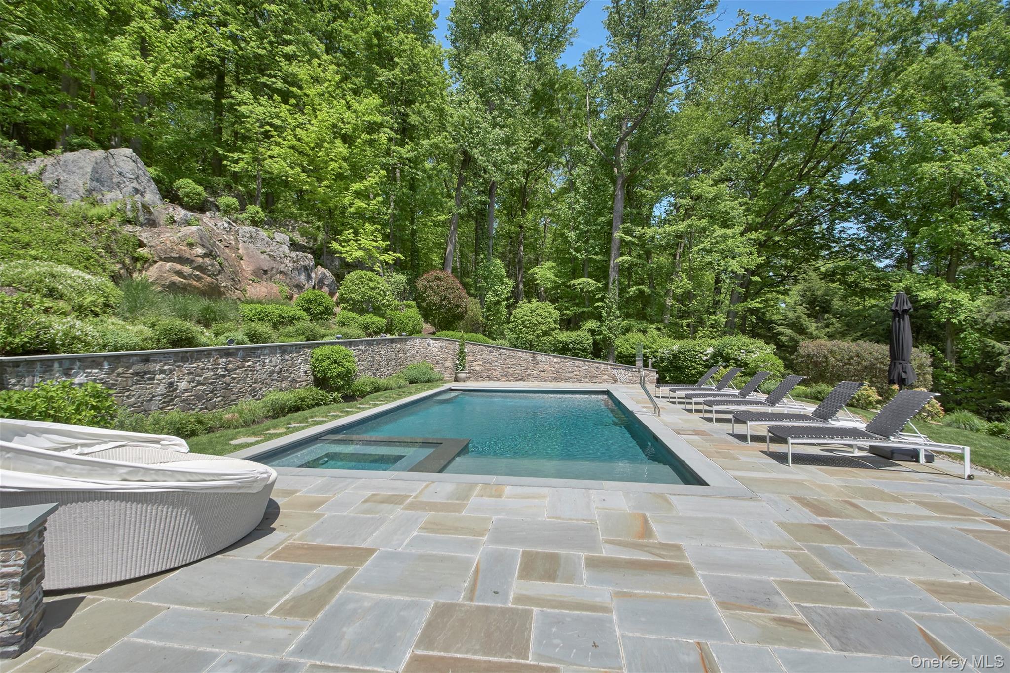 Chappaqua, New York 10514, United States, 4 Bedrooms Bedrooms, ,5 BathroomsBathrooms,Residential,Active,140296