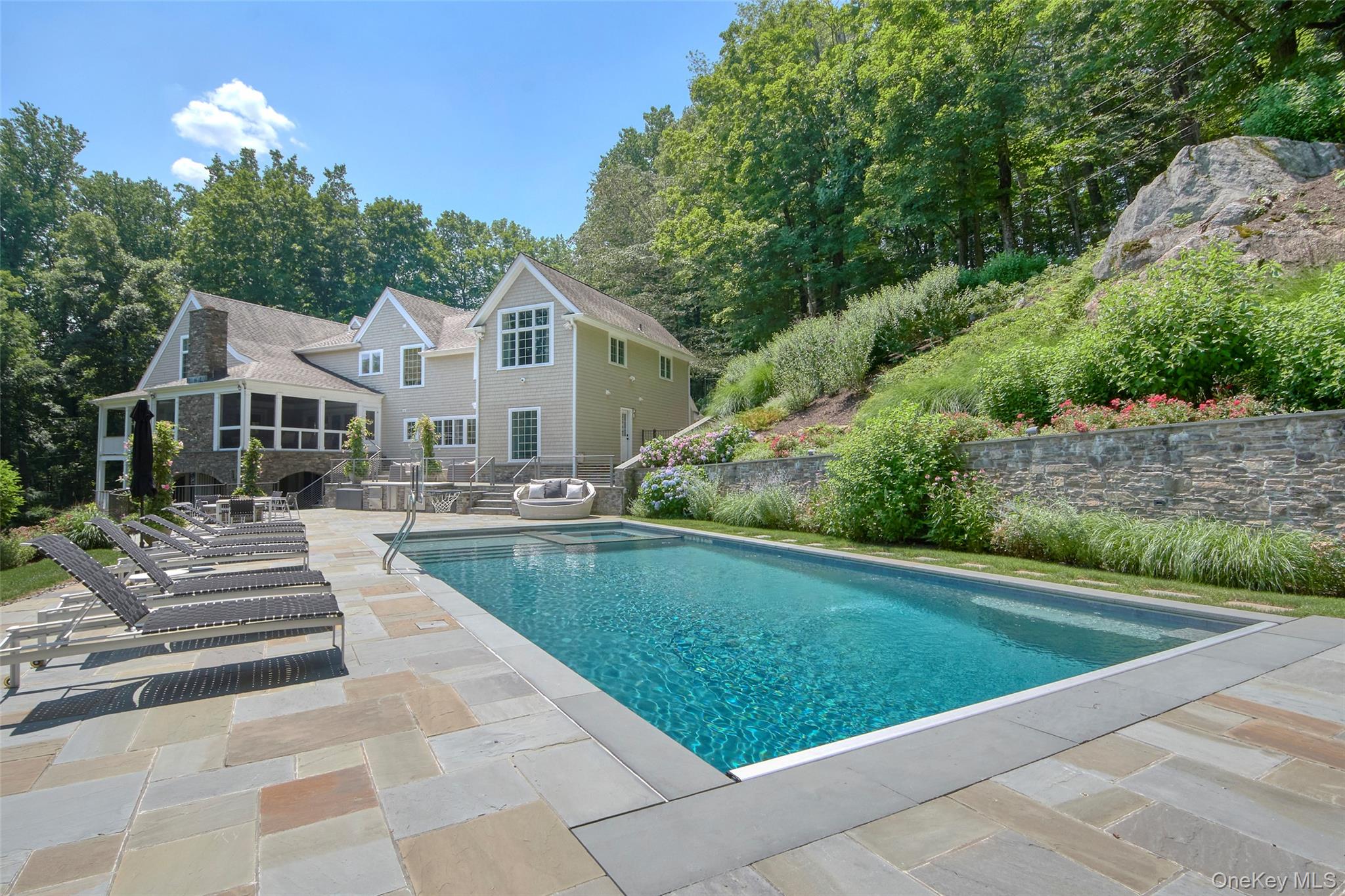 Chappaqua, New York 10514, United States, 4 Bedrooms Bedrooms, ,5 BathroomsBathrooms,Residential,Active,140296