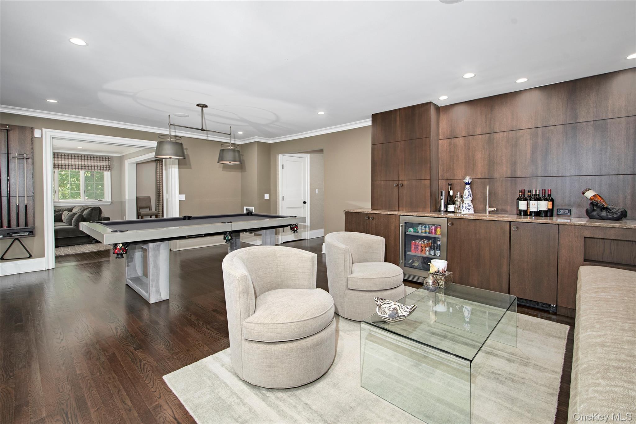 Chappaqua, New York 10514, United States, 4 Bedrooms Bedrooms, ,5 BathroomsBathrooms,Residential,Active,140296