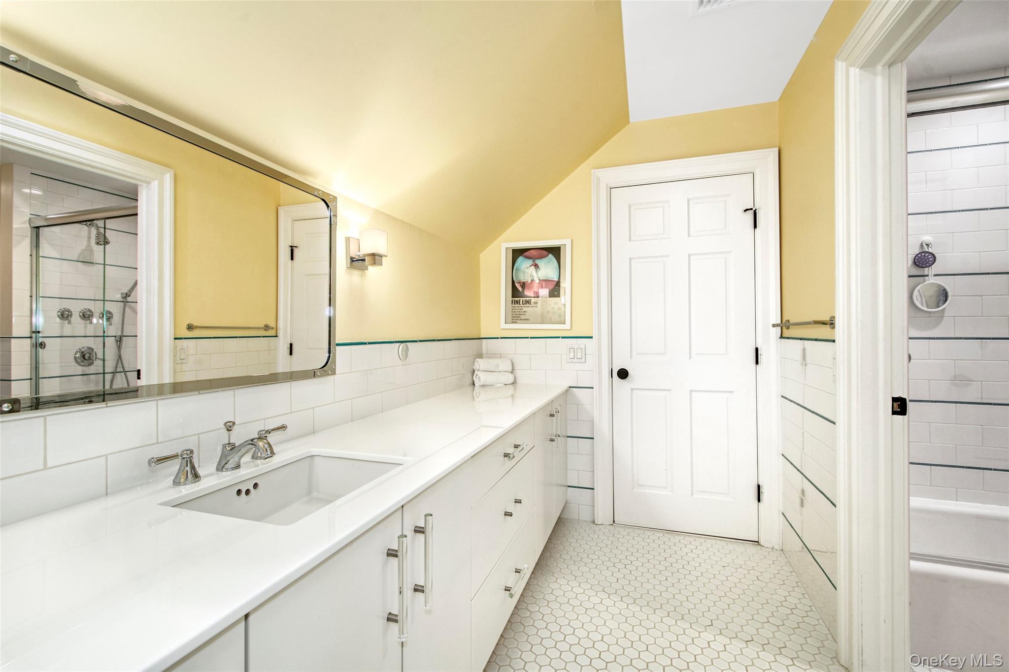 Chappaqua, New York 10514, United States, 4 Bedrooms Bedrooms, ,5 BathroomsBathrooms,Residential,Active,140296