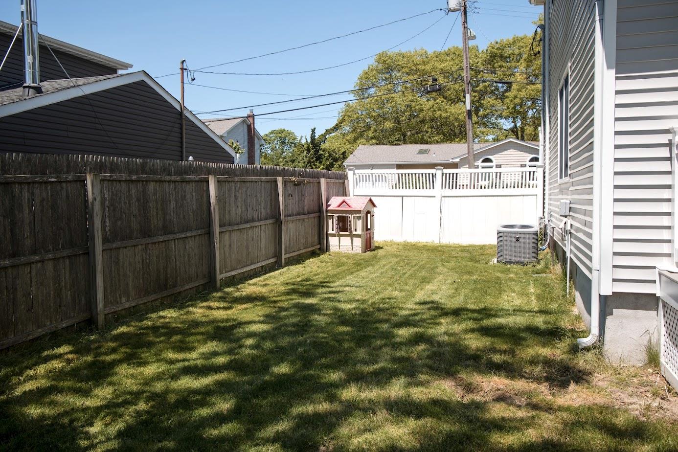 194 Helen Street, Holbrook, New York image 25