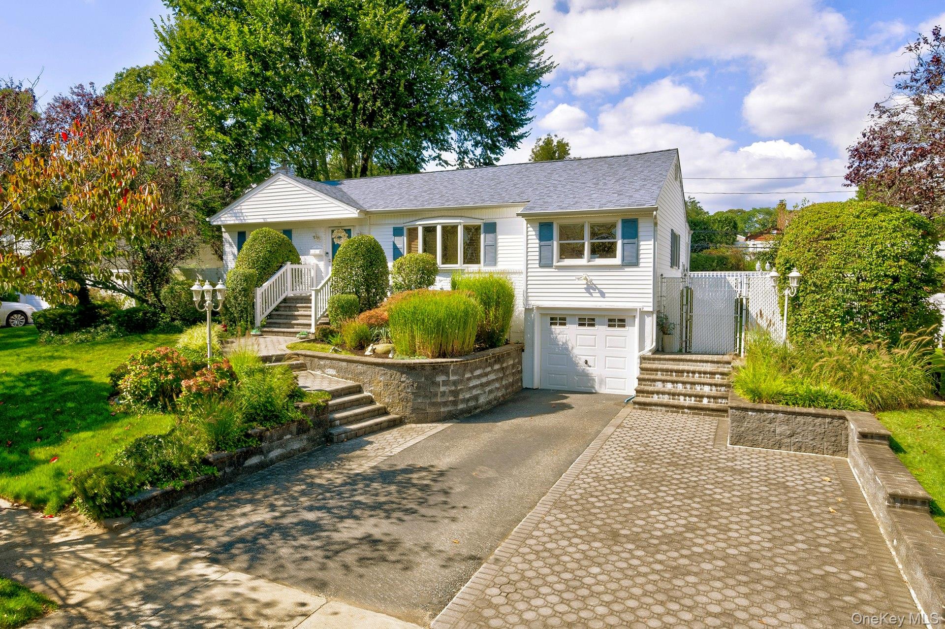 17 Hill Road