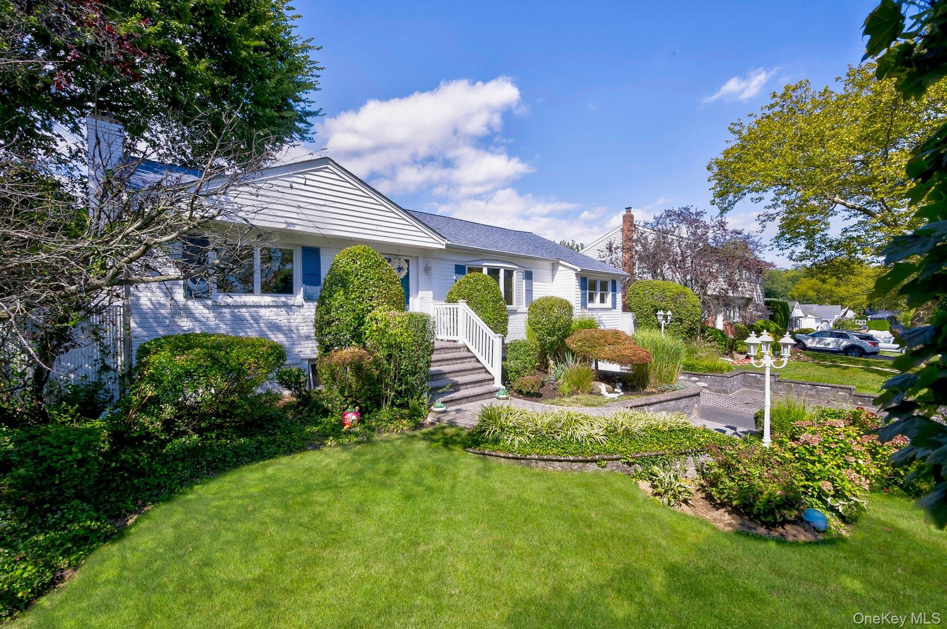17 Hill Road