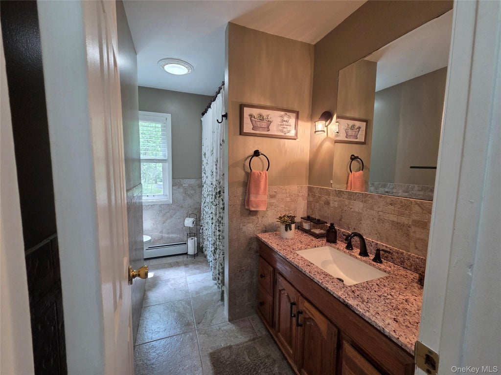 Photo of 34 Greenshire Way, Walden, NY 12586 (MLS # 1025280)