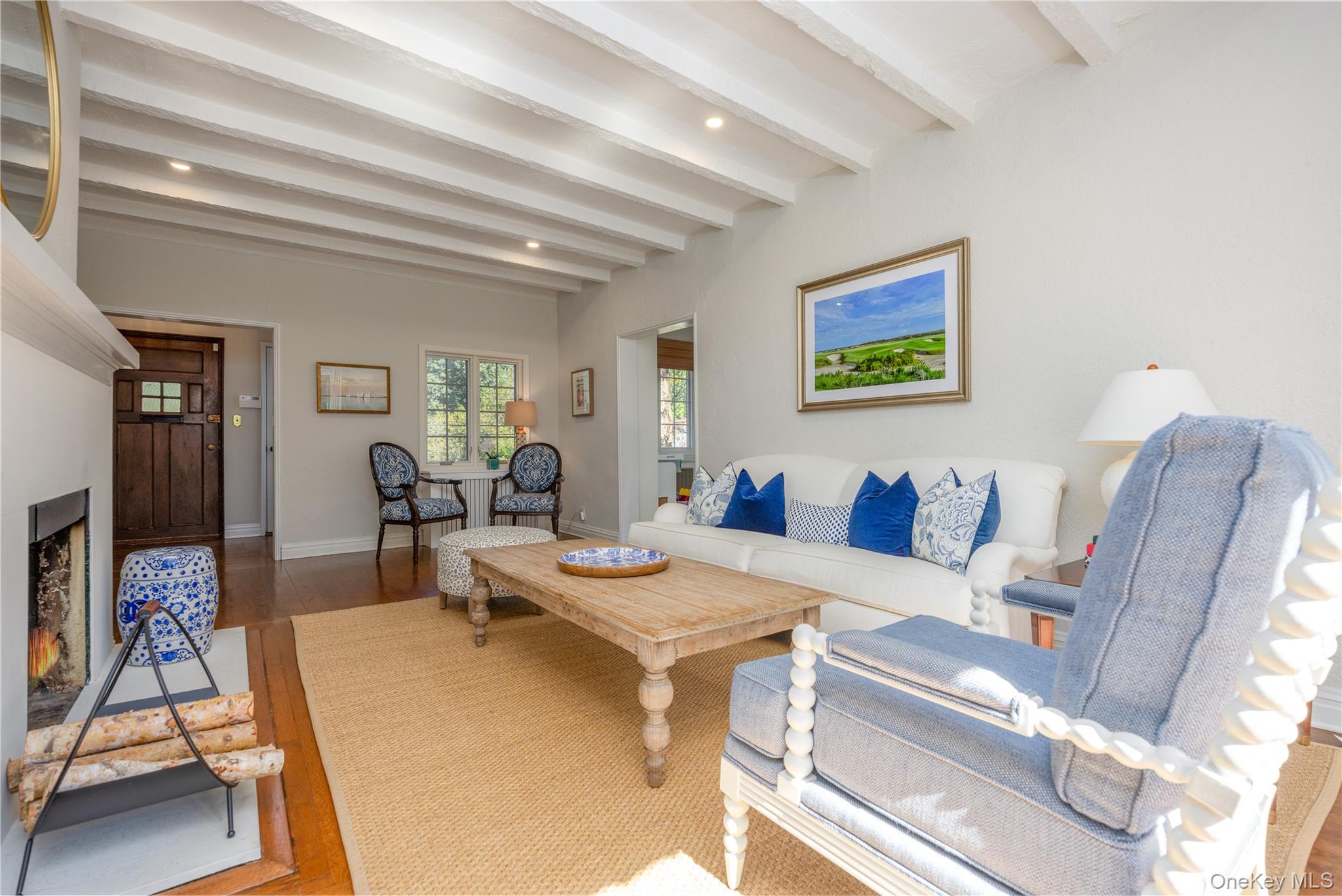 209 Pondfield Road W