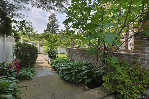 50-54 Deepdale Place Little Neck NY 11362