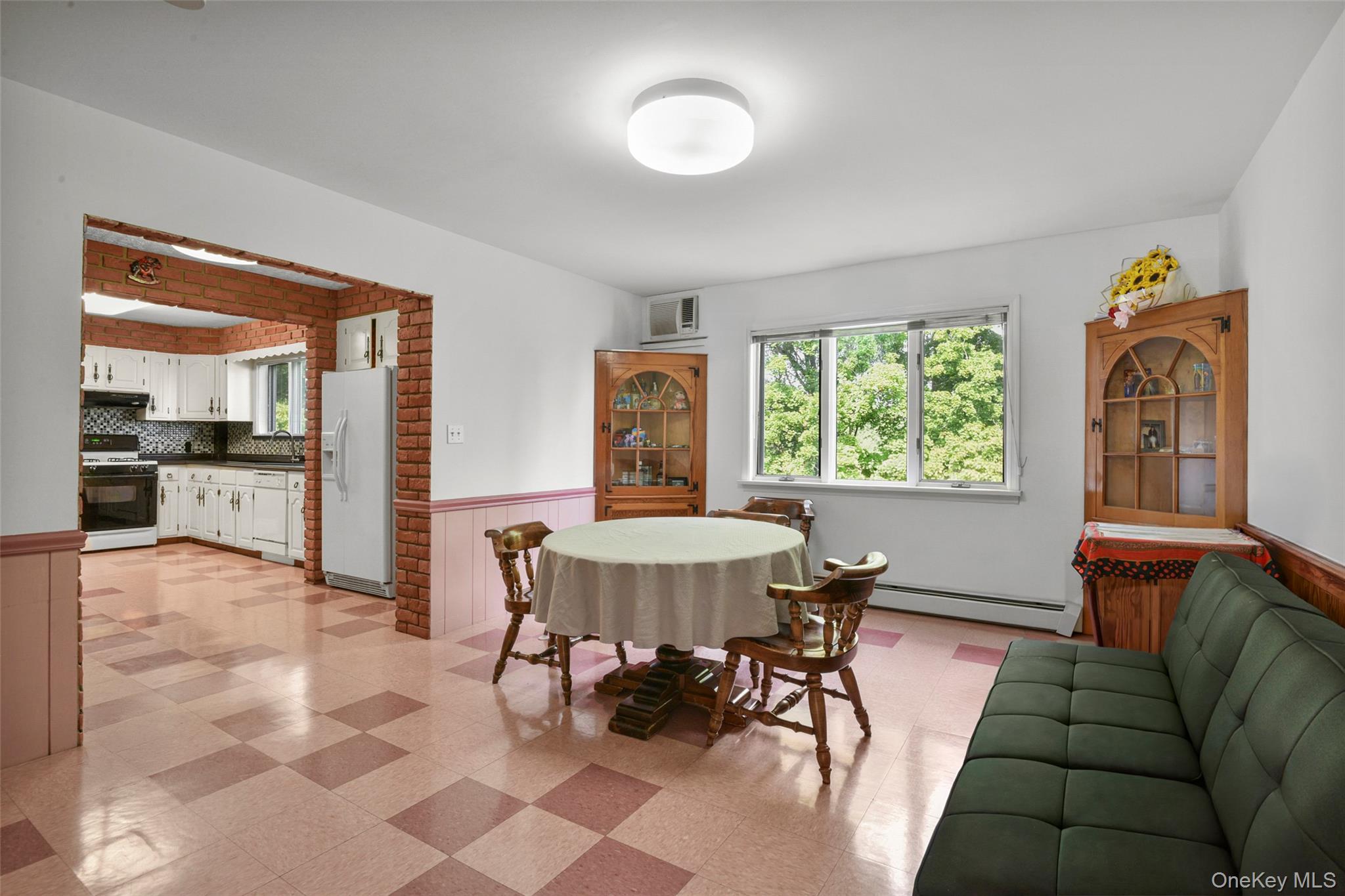 4 Ridgeview Avenue