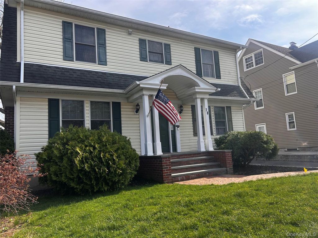 Photo of 78 Beechwood Avenue, Port Washington, NY 11050 (MLS # 986292)