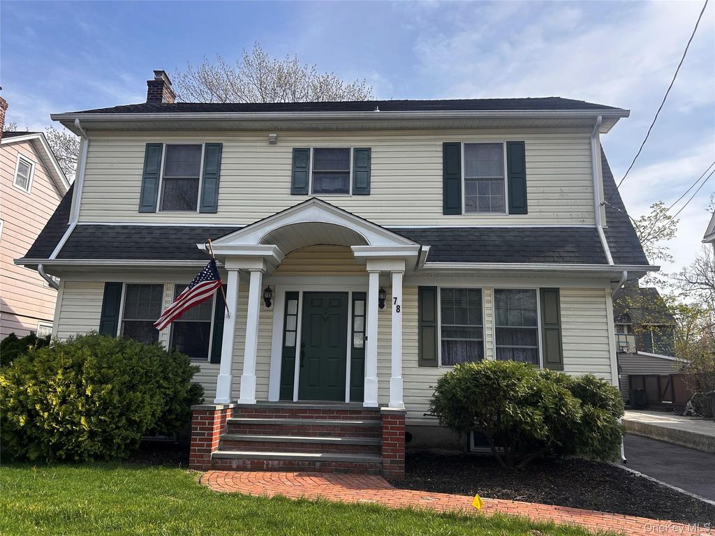 Photo of 78 Beechwood Avenue, Port Washington, NY 11050 (MLS # 986292)