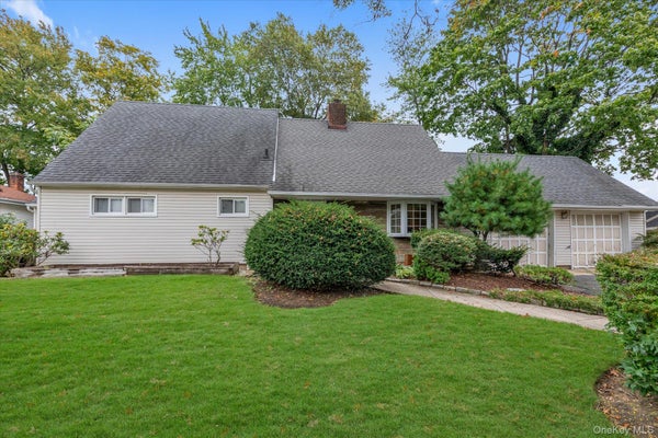 63 AVONDALE ST, VALLEY STREAM, NY 11581 - Image 16abdea6cb6aaae91f992d03d9418bdb/3774205263