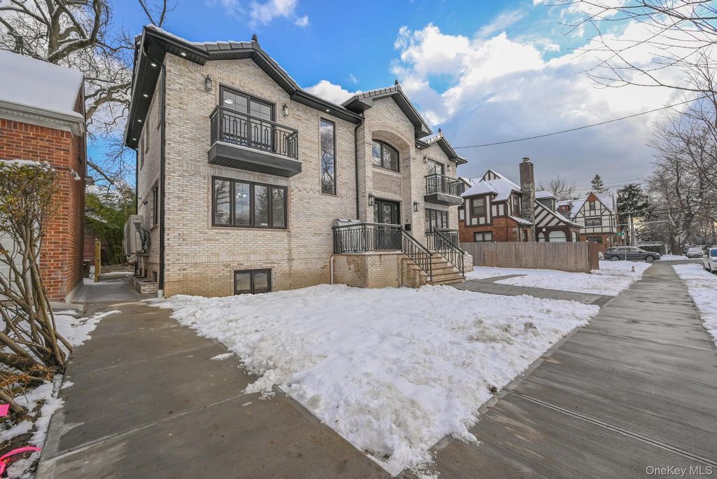 Photo of 32-35 164th Street, Flushing, NY 11358 (MLS # 953698)