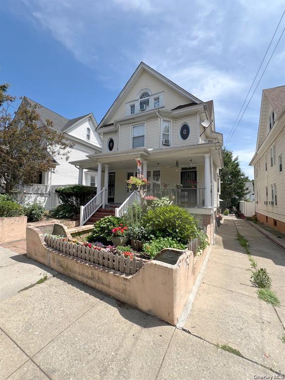 8421 88th Street - Photo 2