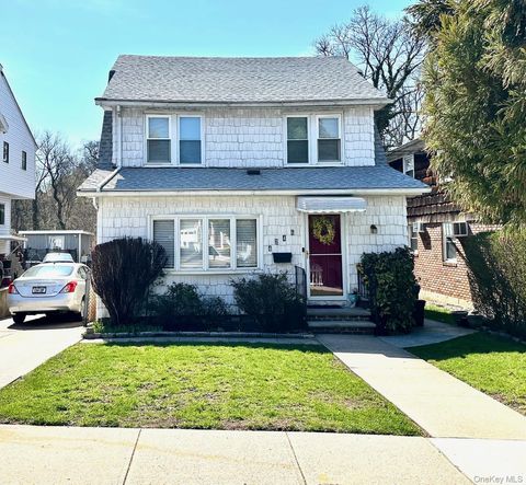 42-46 247th Street Little Neck NY 11363