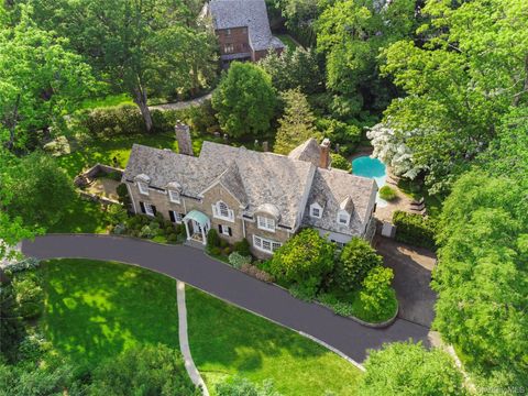 Homes For Sale - 133 AKA 139 Hampshire Road<br/> Bronxville, NY 10708