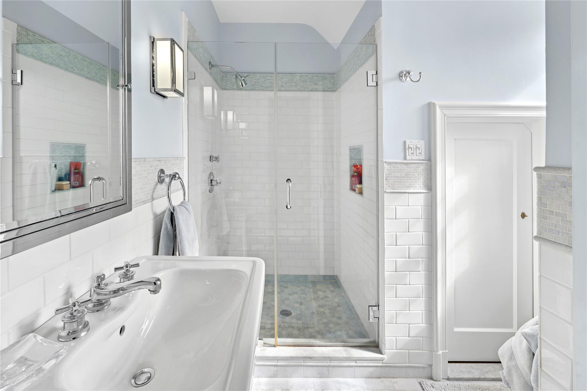 133 Aka 139 Hampshire Road, Bronxville, New York image 35