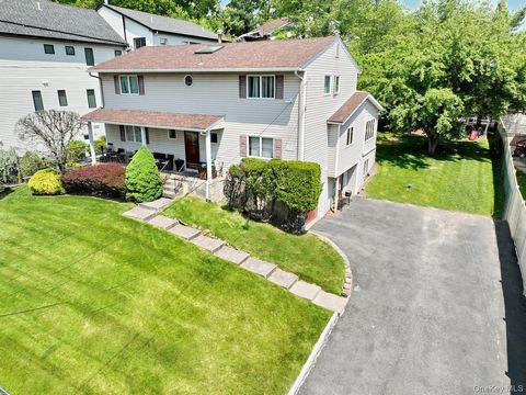 Homes For Sale - 22 Jill Lane<br/> Monsey, NY 10952