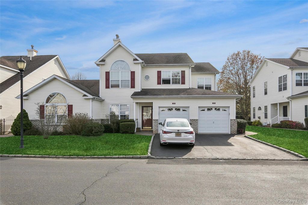 Photo of 17 Constantine Way, Mount Sinai, NY 11766 (MLS # 974082)