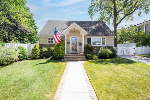 Homes For Sale - 32 Yost Boulevard<br/> Oceanside, NY 11572