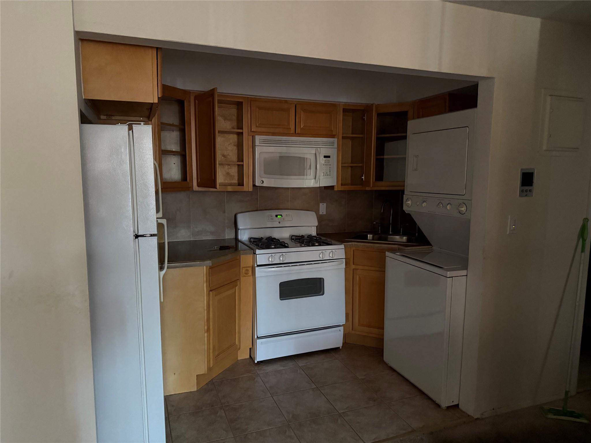 84-62 Austin St, Kew Gardens, New York image 2