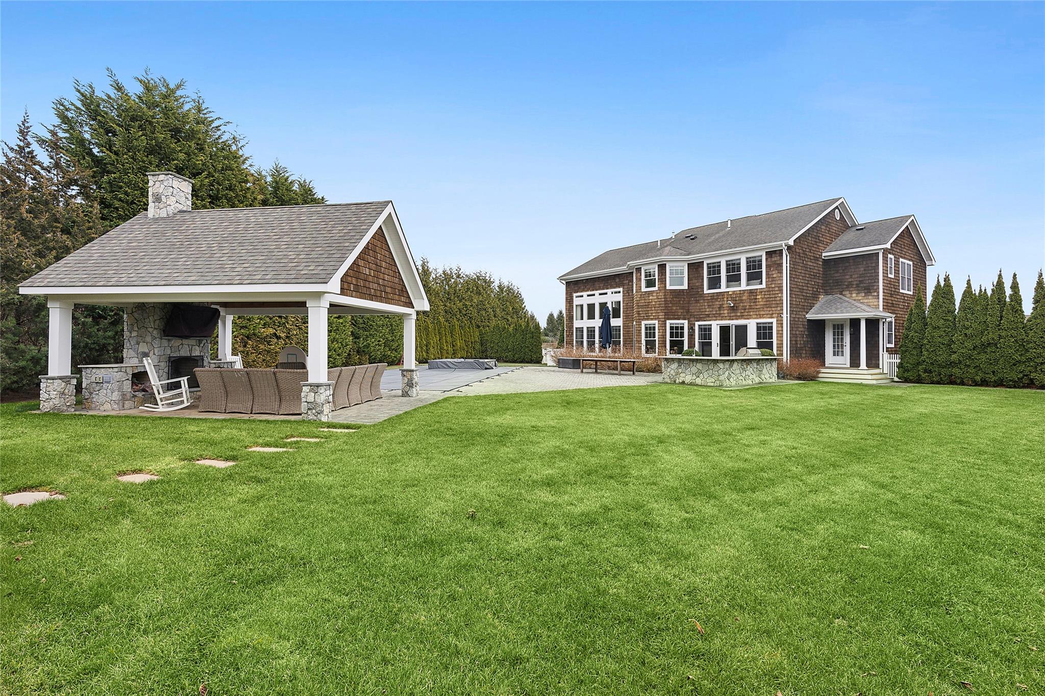 17 Summer Drive, Southampton, New York image 18