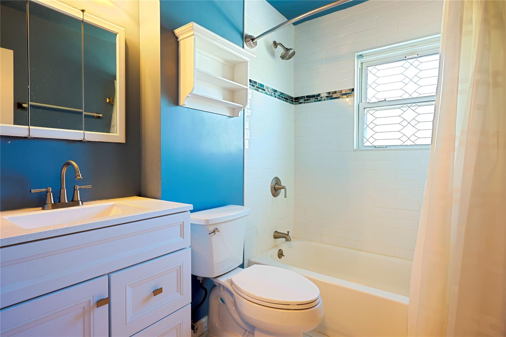 27 Campo Avenue, Selden, New York image 11