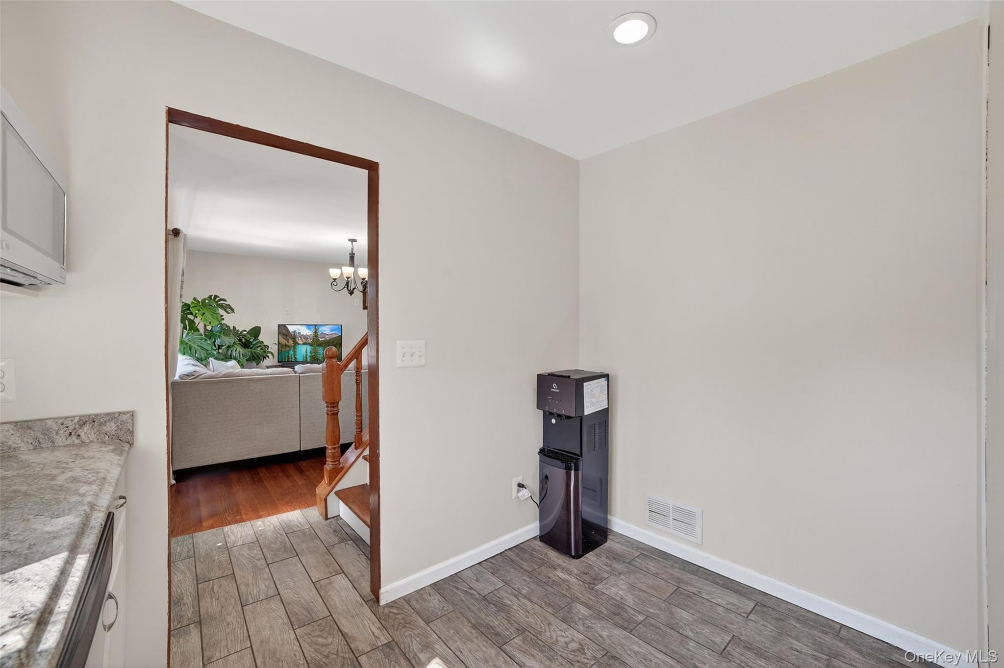 Peekskill, New York 10566, United States, 3 Bedrooms Bedrooms, ,2 BathroomsBathrooms,Residential,Active,222967