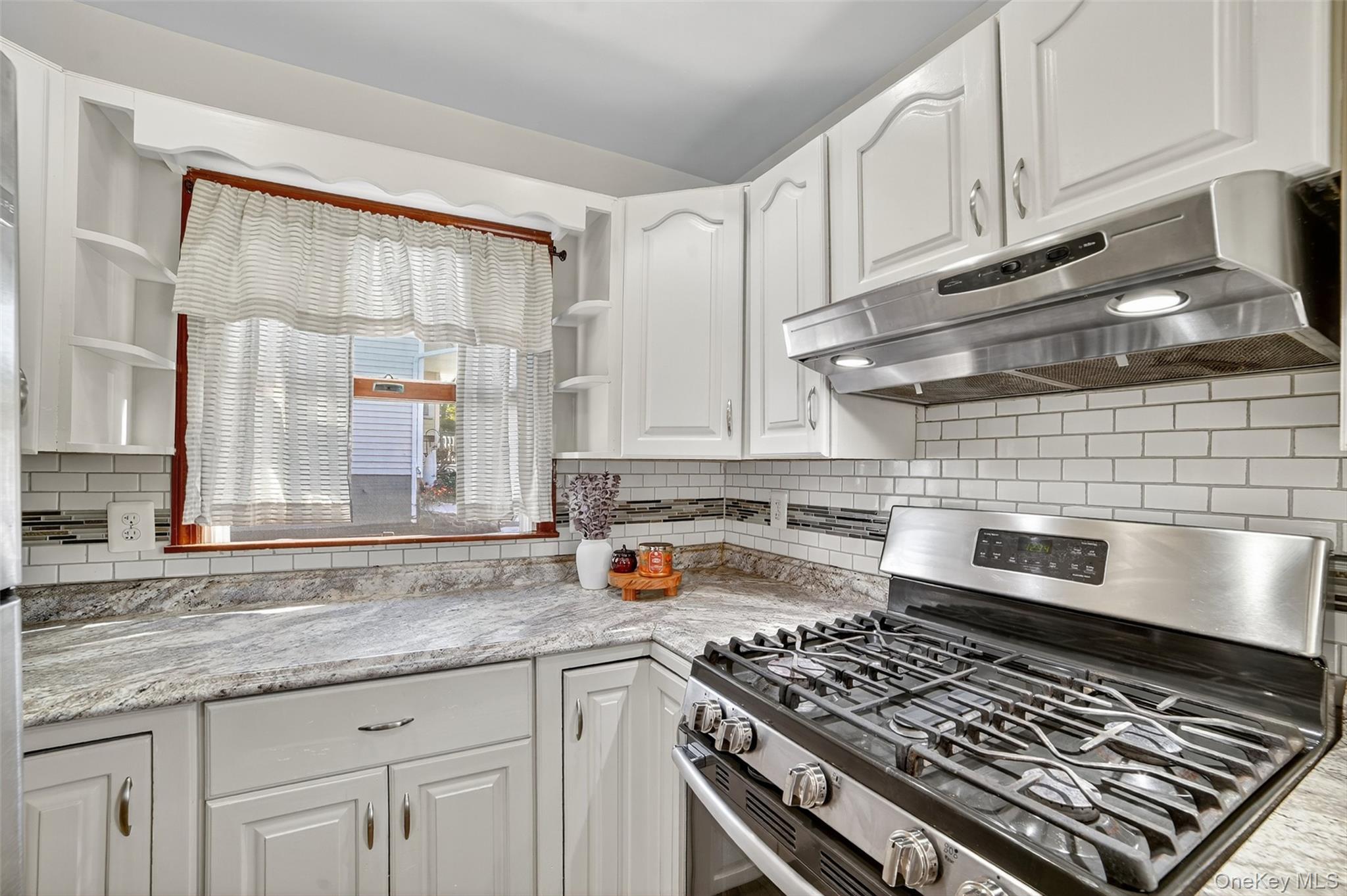 Peekskill, New York 10566, United States, 3 Bedrooms Bedrooms, ,2 BathroomsBathrooms,Residential,Active,222967