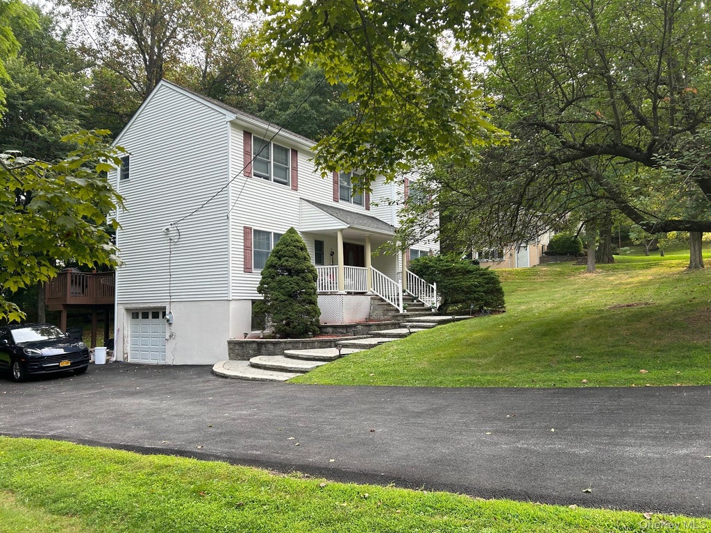 Photo of 5 Park Avenue, New City, NY 10956 (MLS # 896791)