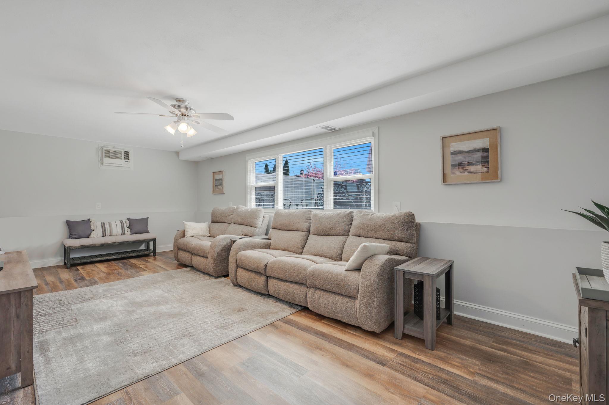 477 N Indiana Avenue - Photo 4