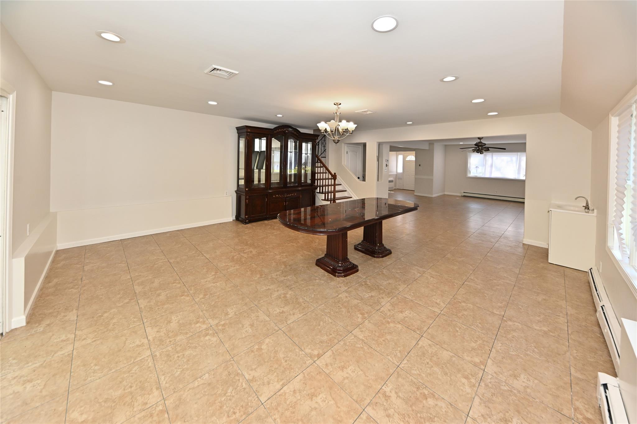 1 Bedford Court, Spring Valley, New York image 9