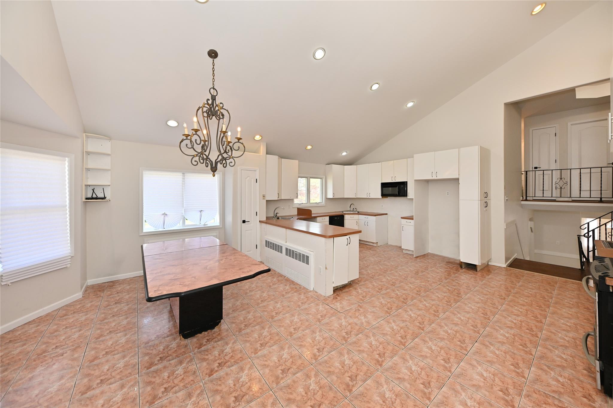 1 Bedford Court, Spring Valley, New York image 15
