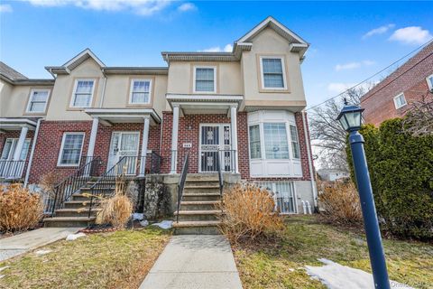 Homes For Sale - 309 Mundy Lane<br/> Mount Vernon, NY 10550